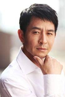 郭晓冬个人资料,从演员到家庭支柱，他的成长之路与人生感悟